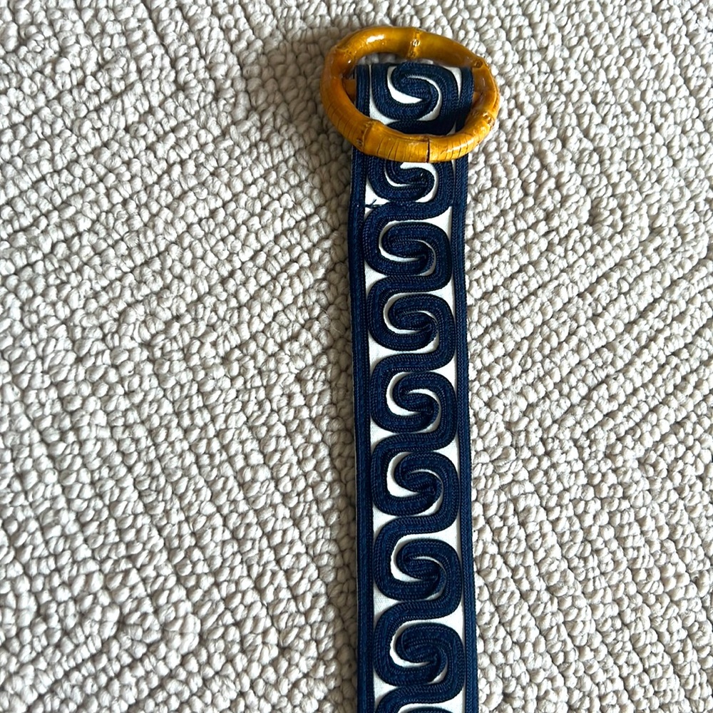 J. McLaughlin Navy and off white embroidered belt! Like new condition!